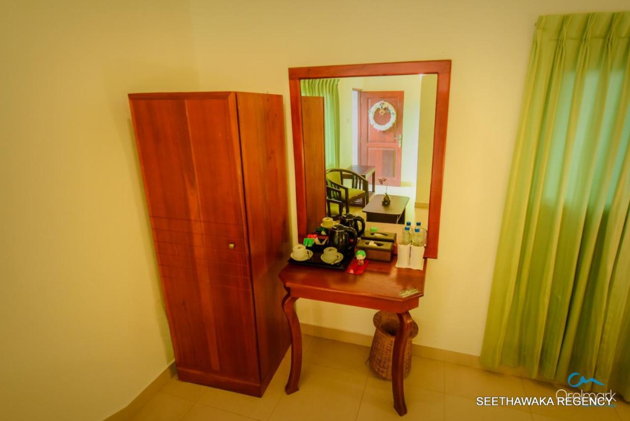 Seethawaka Regency Avissawella Bagian luar foto